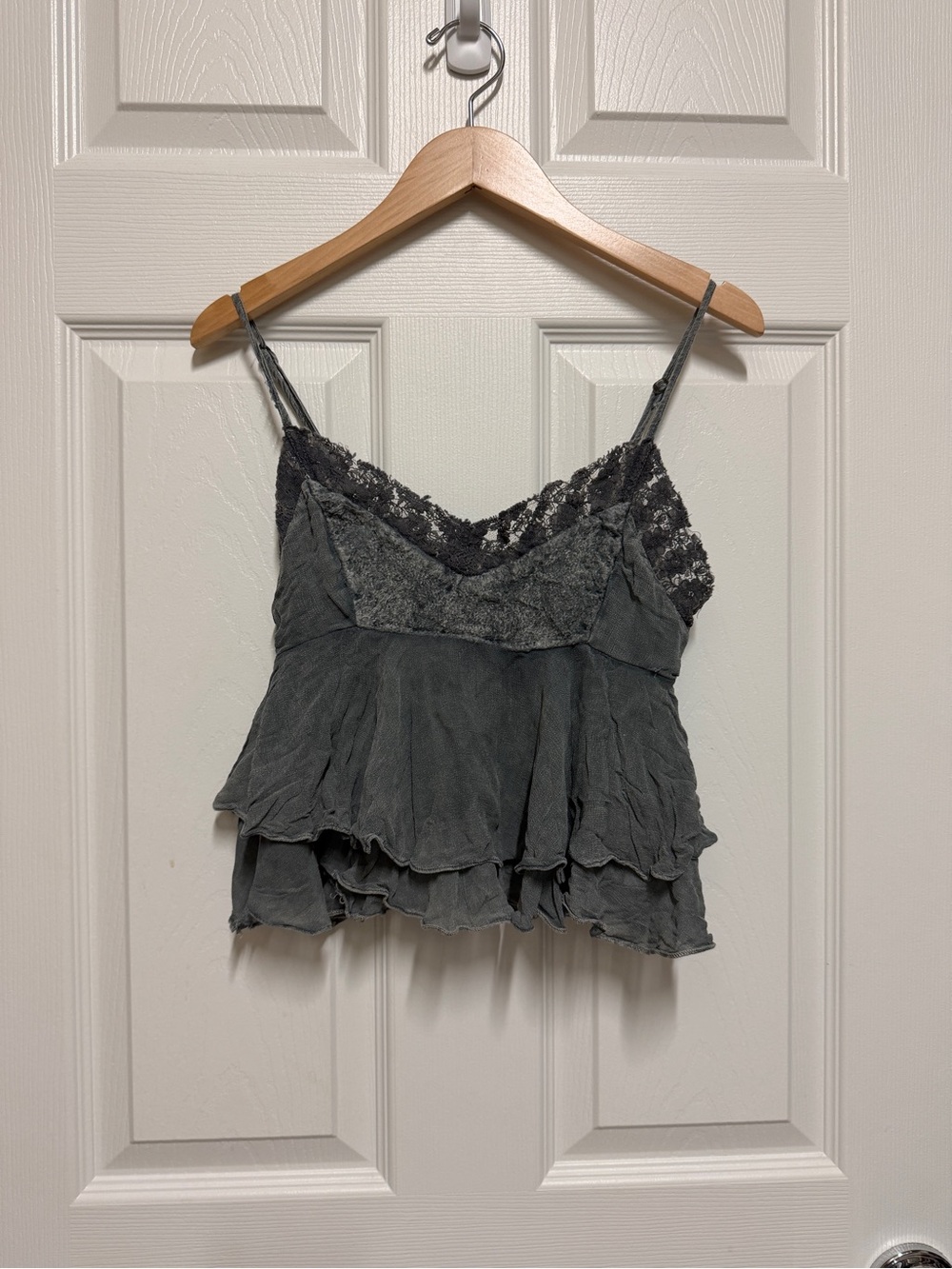 Abercrombie & Fitch Lace-Trim Ruffled Cami Top - Y2K